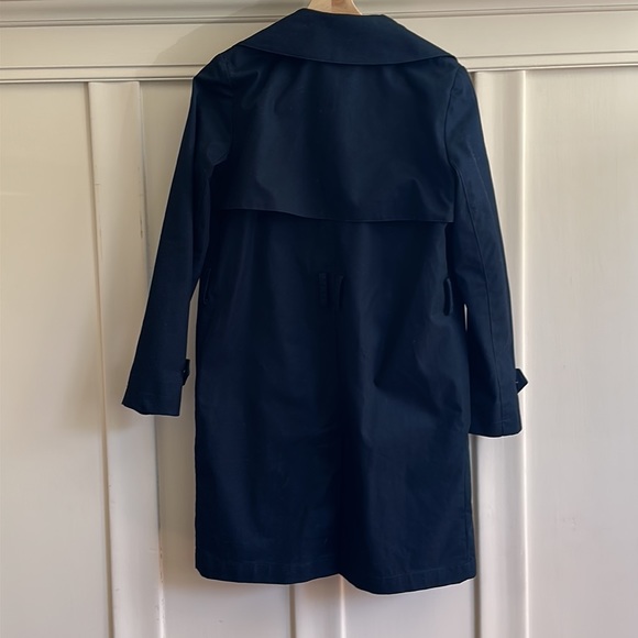 Navy Gap Trench coat - Picture 2 of 3